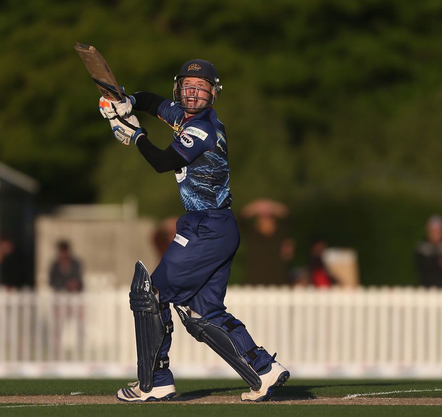 Derek de Boorder top-scored for Otago, scoring 43 off 29 balls