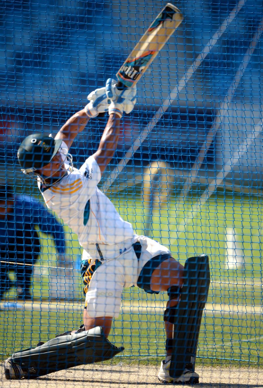 Henry Davids launches in the nets