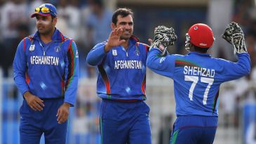 Netherlands cruise to win after Myburgh fifty