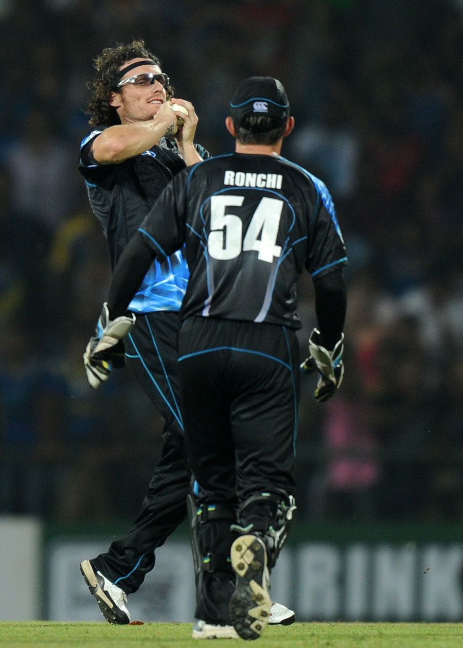 Rob Nicol takes the catch of Kusal Perera