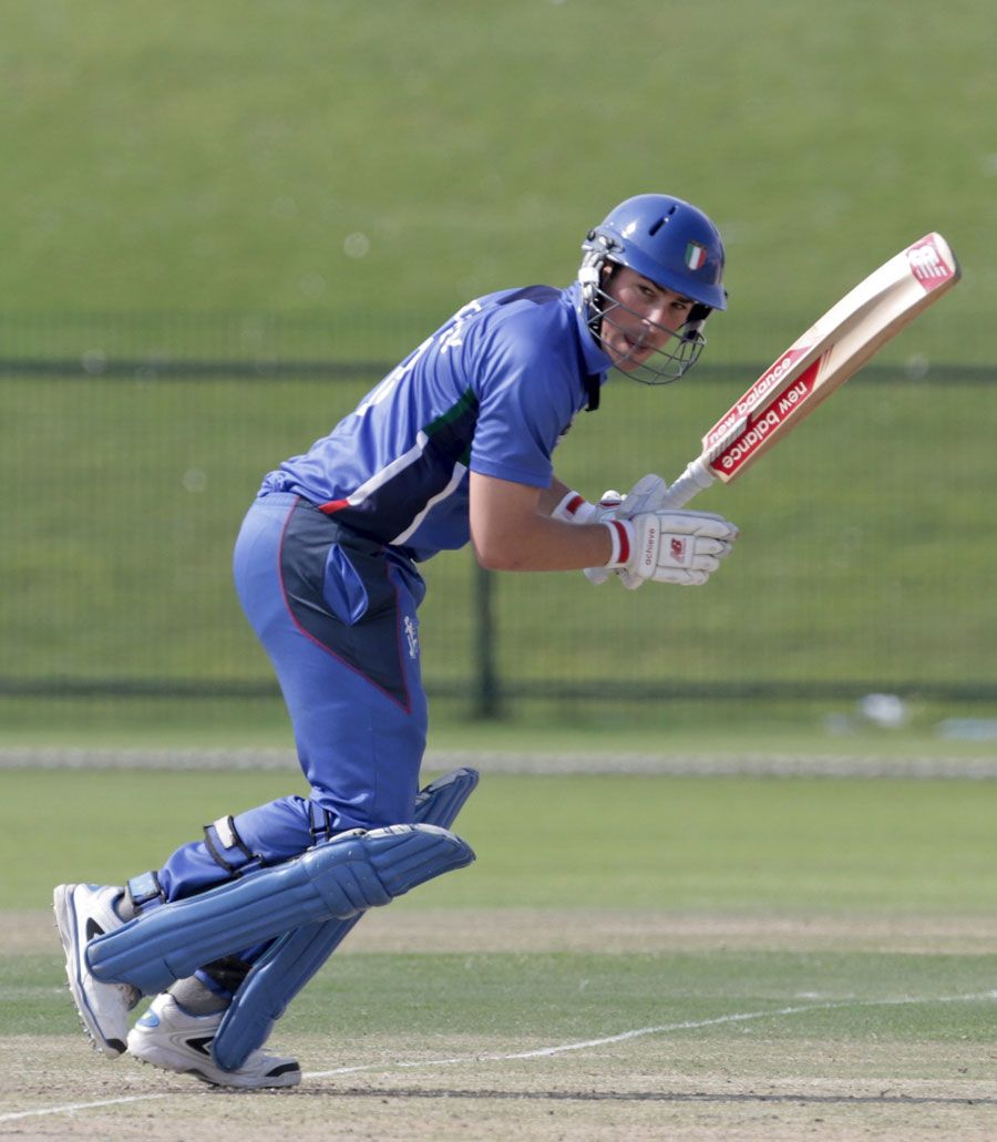 Damian Crowley struck a 59-ball 61