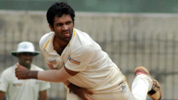 Tamil Nadu spinners wreak havoc on Baroda