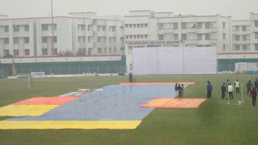 Saurashtra win, but progress unlikely