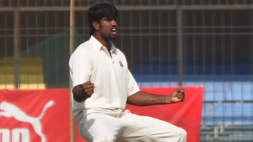 Sehwag, Gambhir fifties keep Delhi alive