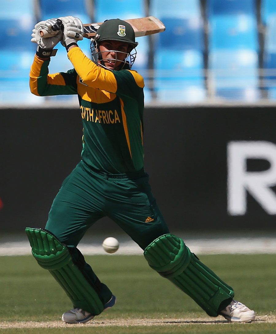 Yaseen Valli attacks the off side