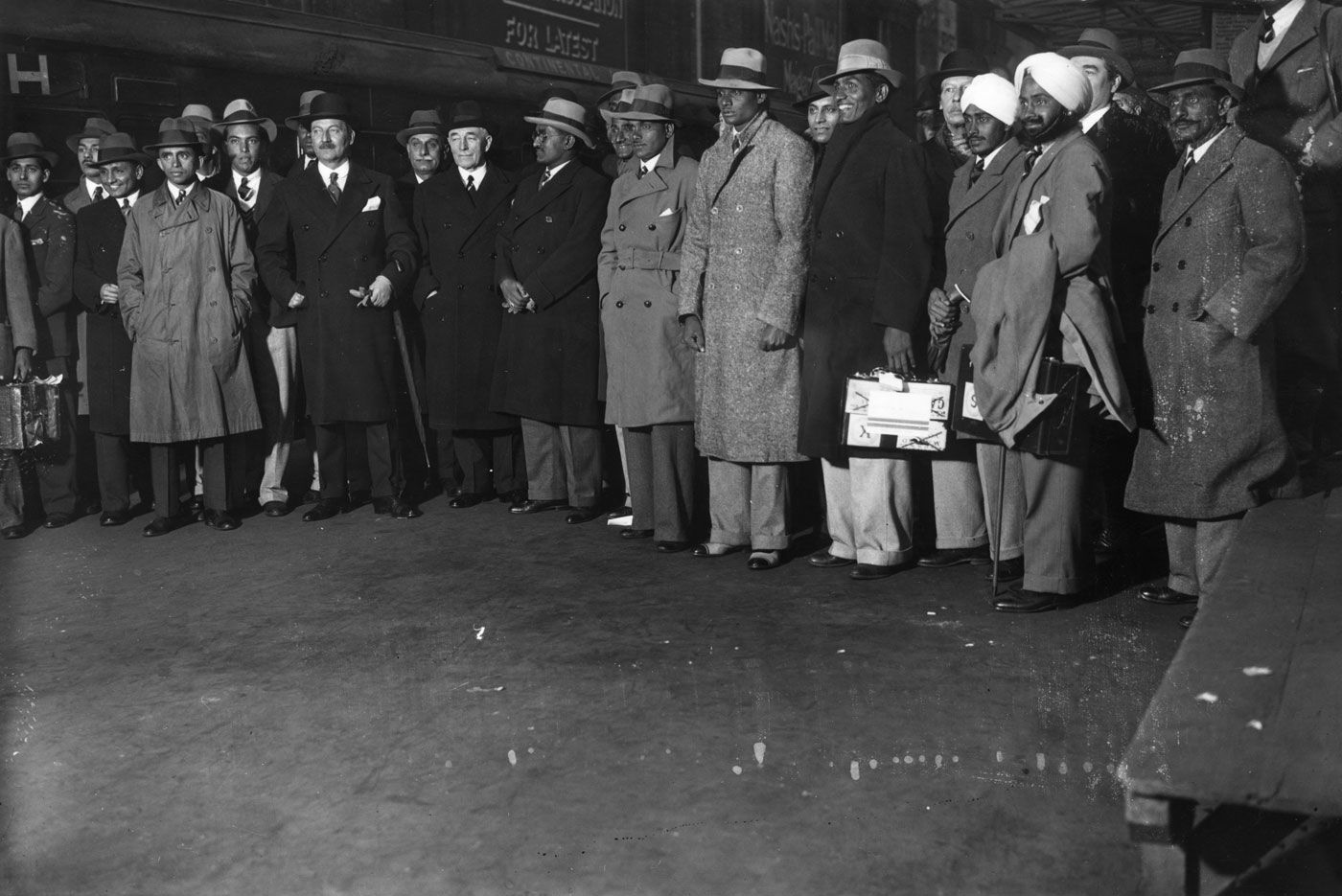 The 1932 All-India side arrive at Victoria Station