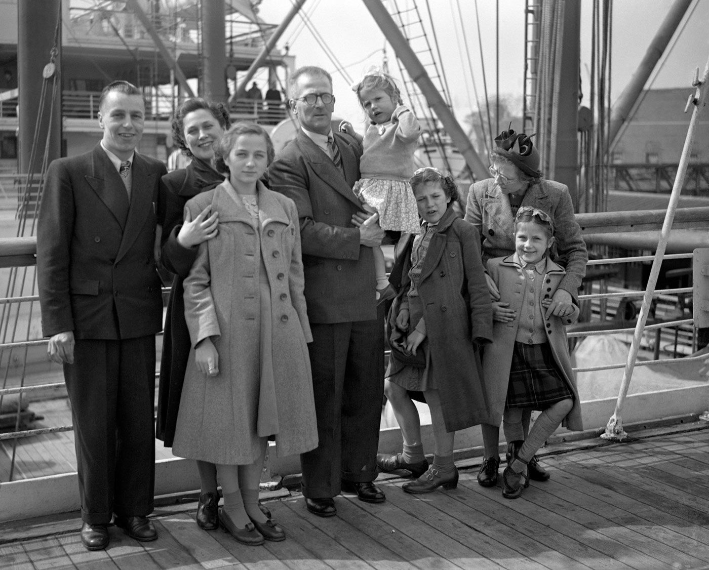 Harold Larwood and his family on board the <i>Orontes</I> at Tilbury before migrating to Australia