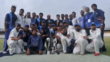 Naeemuddin, Yasir Shah propel Sui Gas to title