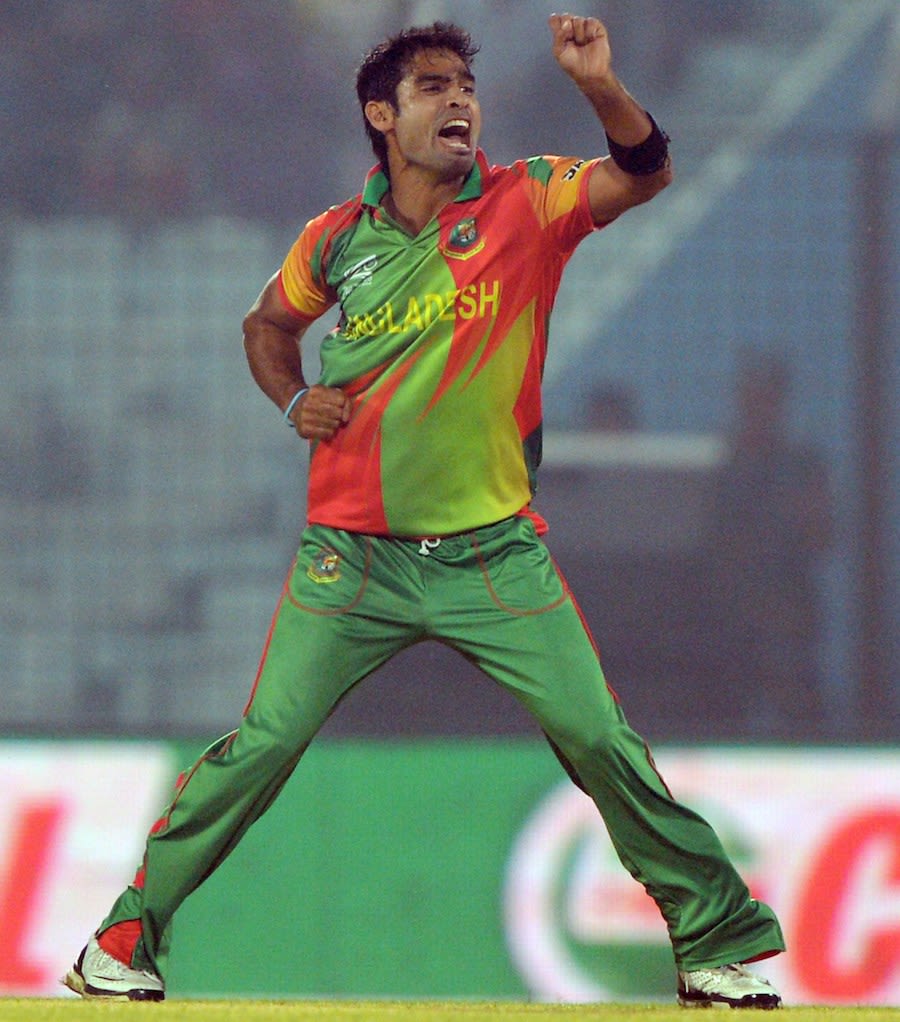 Farhad Reza picked up the first wicket for Bangladesh