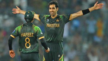 Quaid-e-Azam trophy first round - Misbah exposes filthy dressing room at LCCA ground
