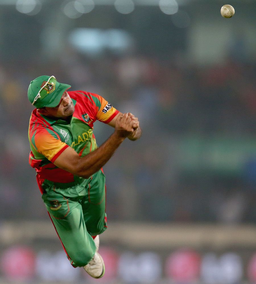 Ziaur Rahman is not able to hold on to a tough chance