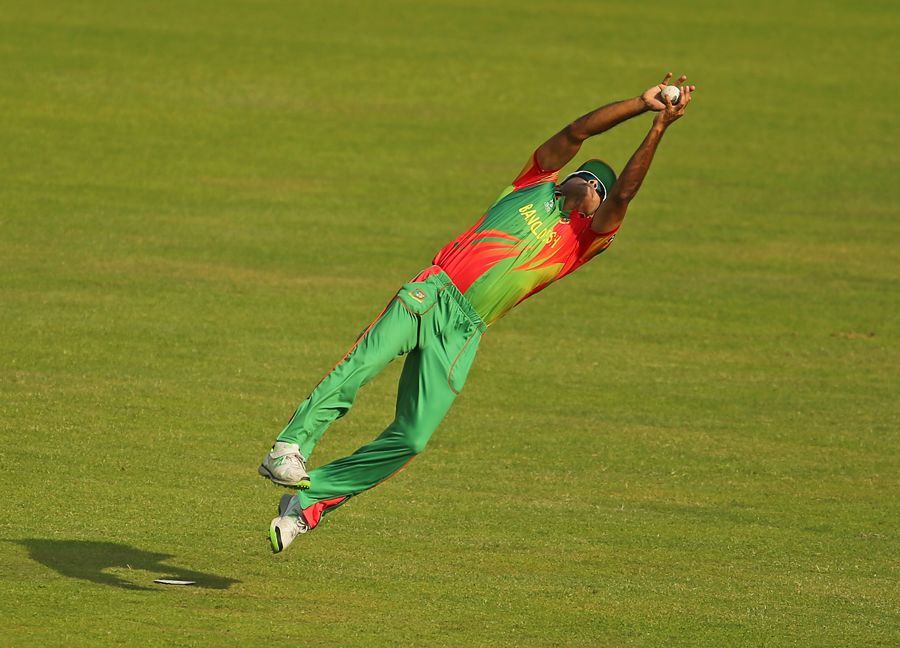A bit of athleticism from Ziaur Rahman got rid of Kamran Akmal