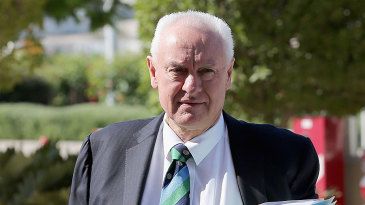 Edwards signs off on tumultuous term