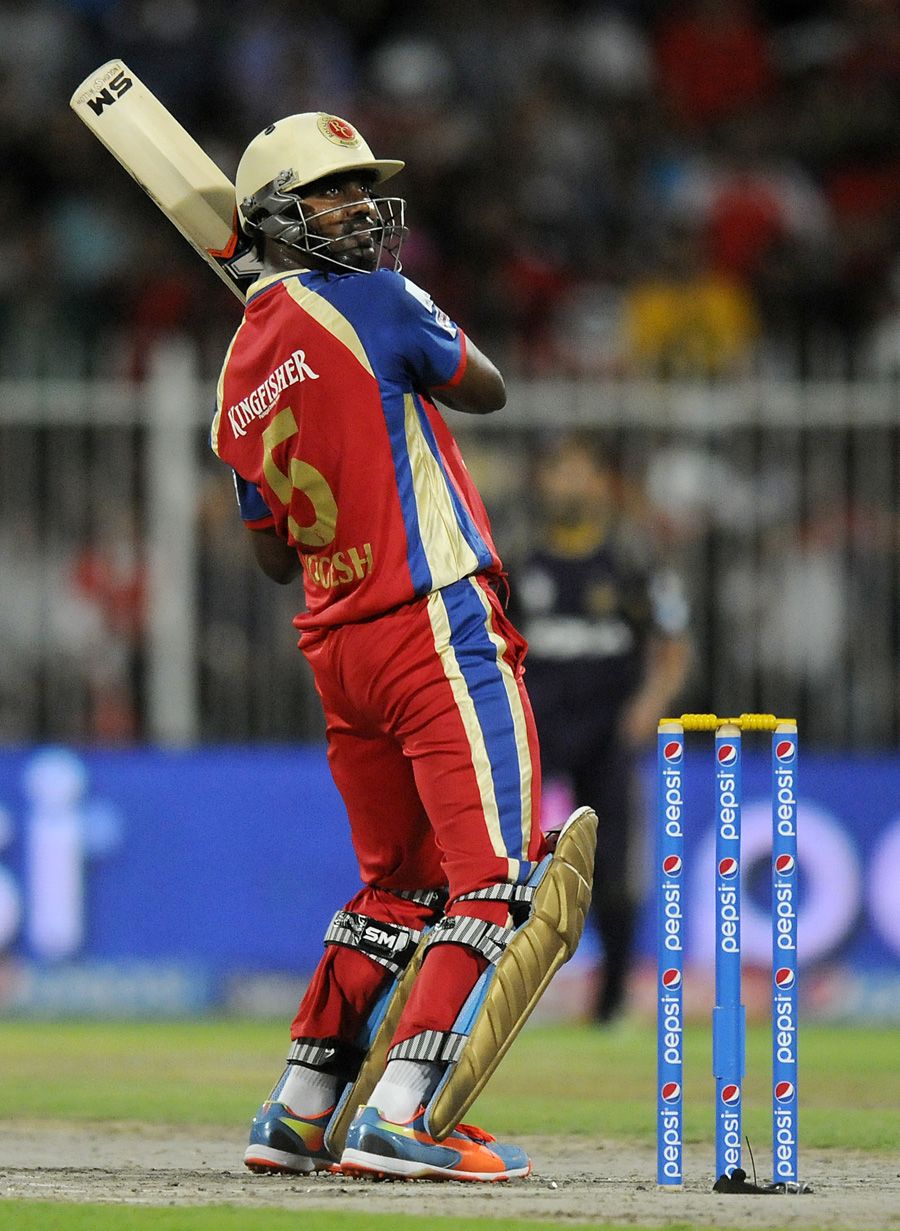 Yogesh Takawale upper-cuts over slip