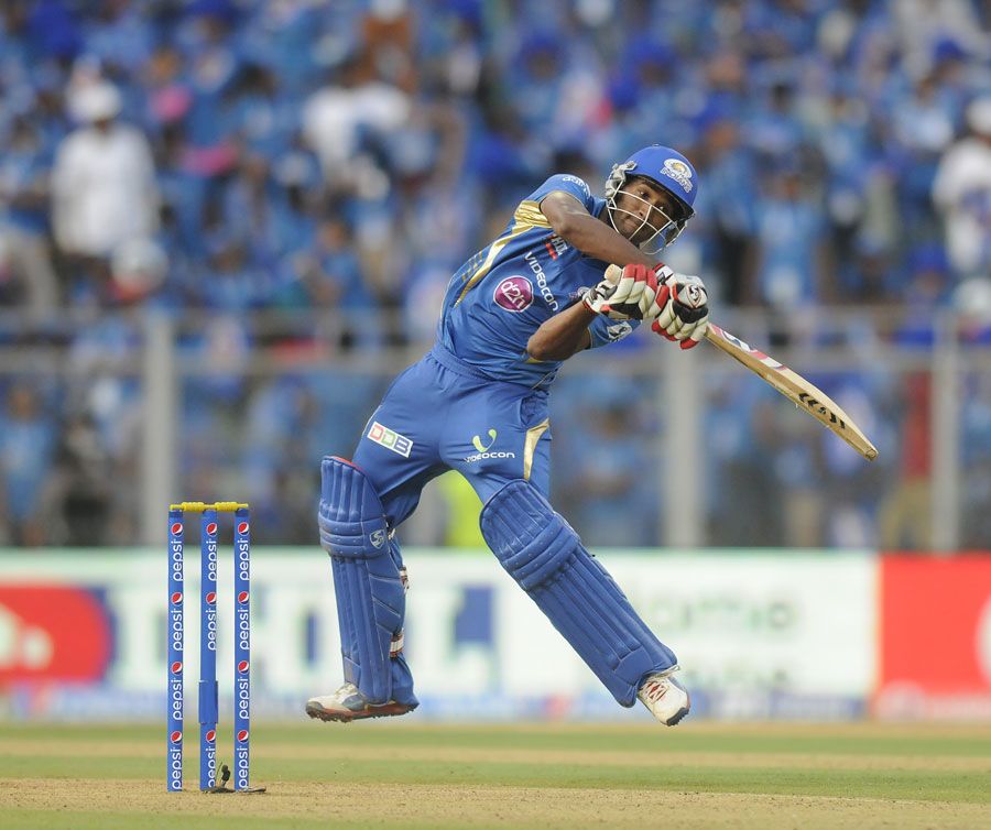 CM Gautam hit two fours and two sixes