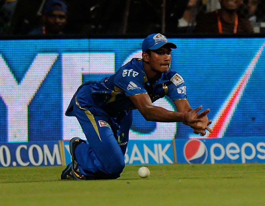 Apoorv Wankhade could not hold on to a catch