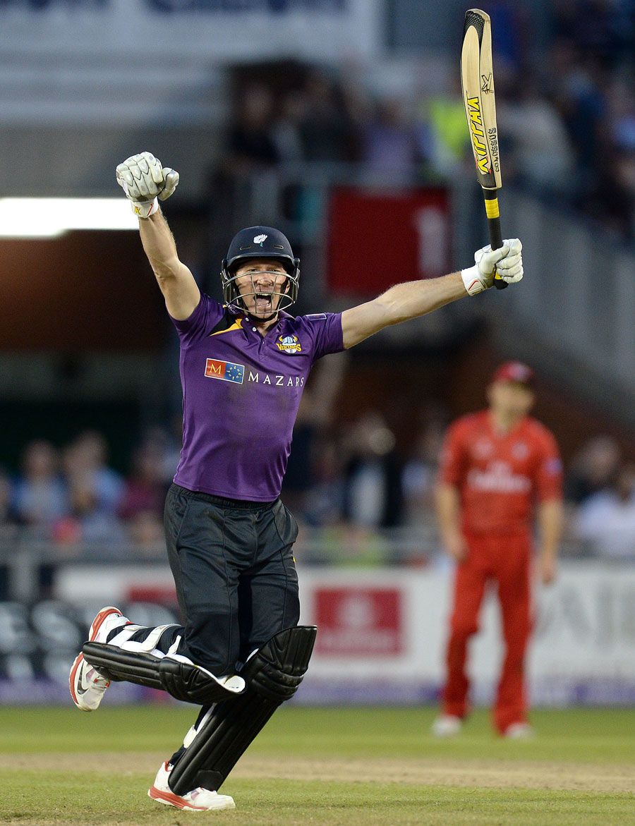 Rich Pyrah celebrates his winning six