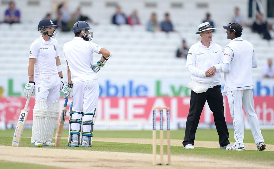 Angelo Mathews had to be told to calm down by the umpires