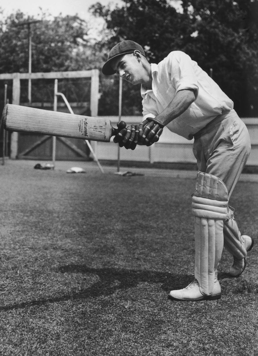 Ian Craig bats