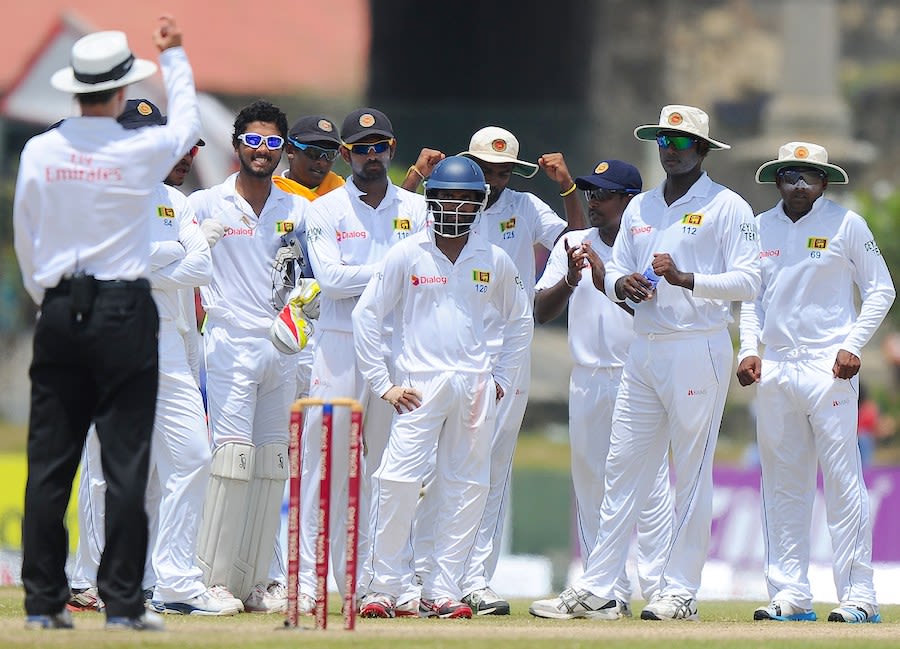 Billy Bowden relays the third-umpire's decision after Alviro Petersen asked for a review