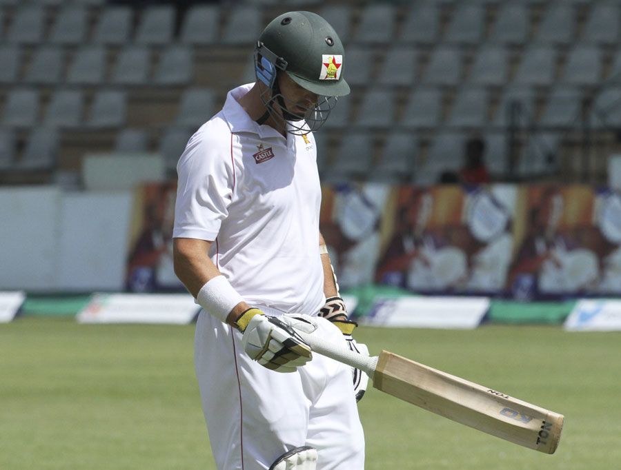 Mark Vermeulen walks back for 21
