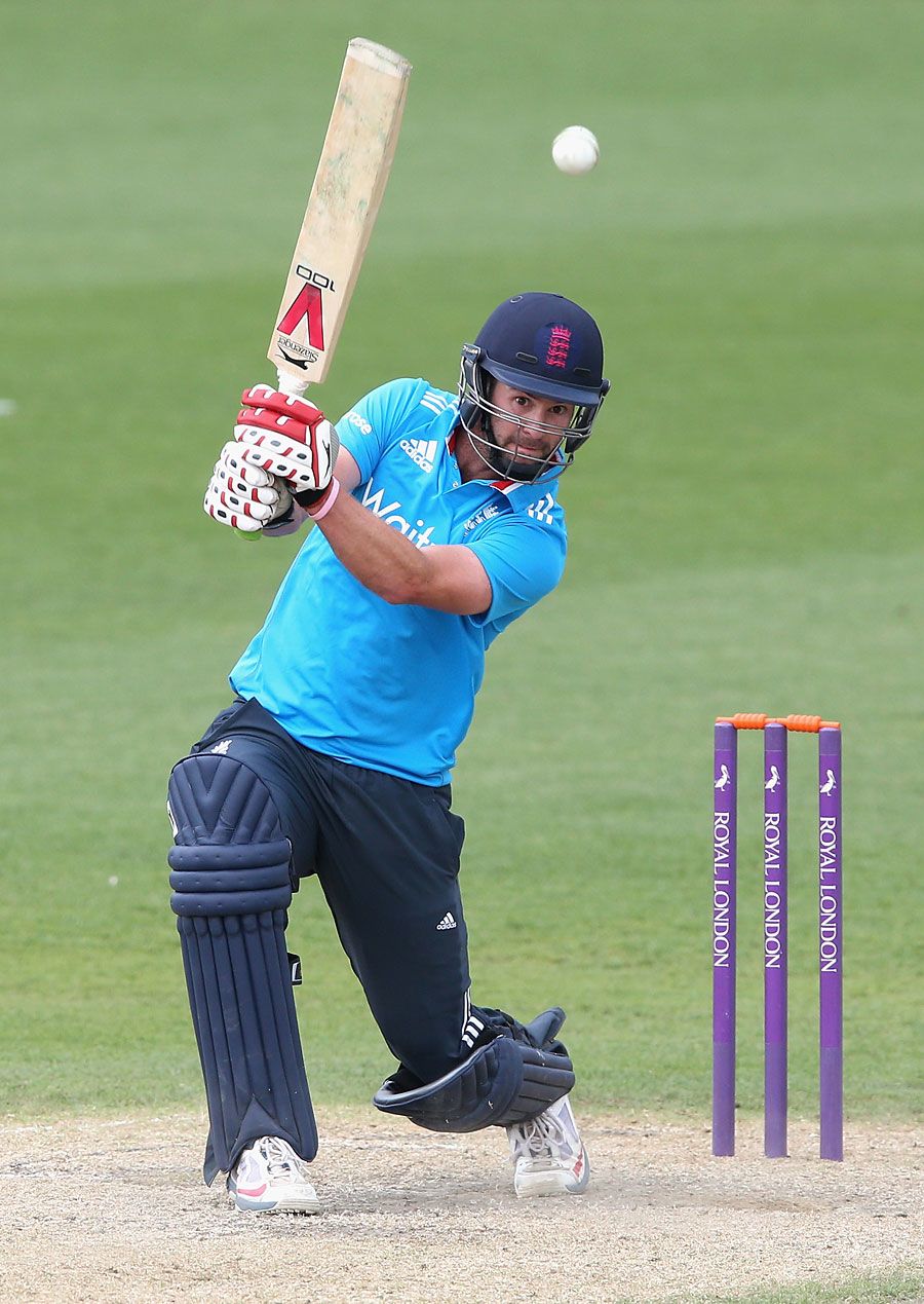 Tom Smith's 71 lifted England Lions to 255