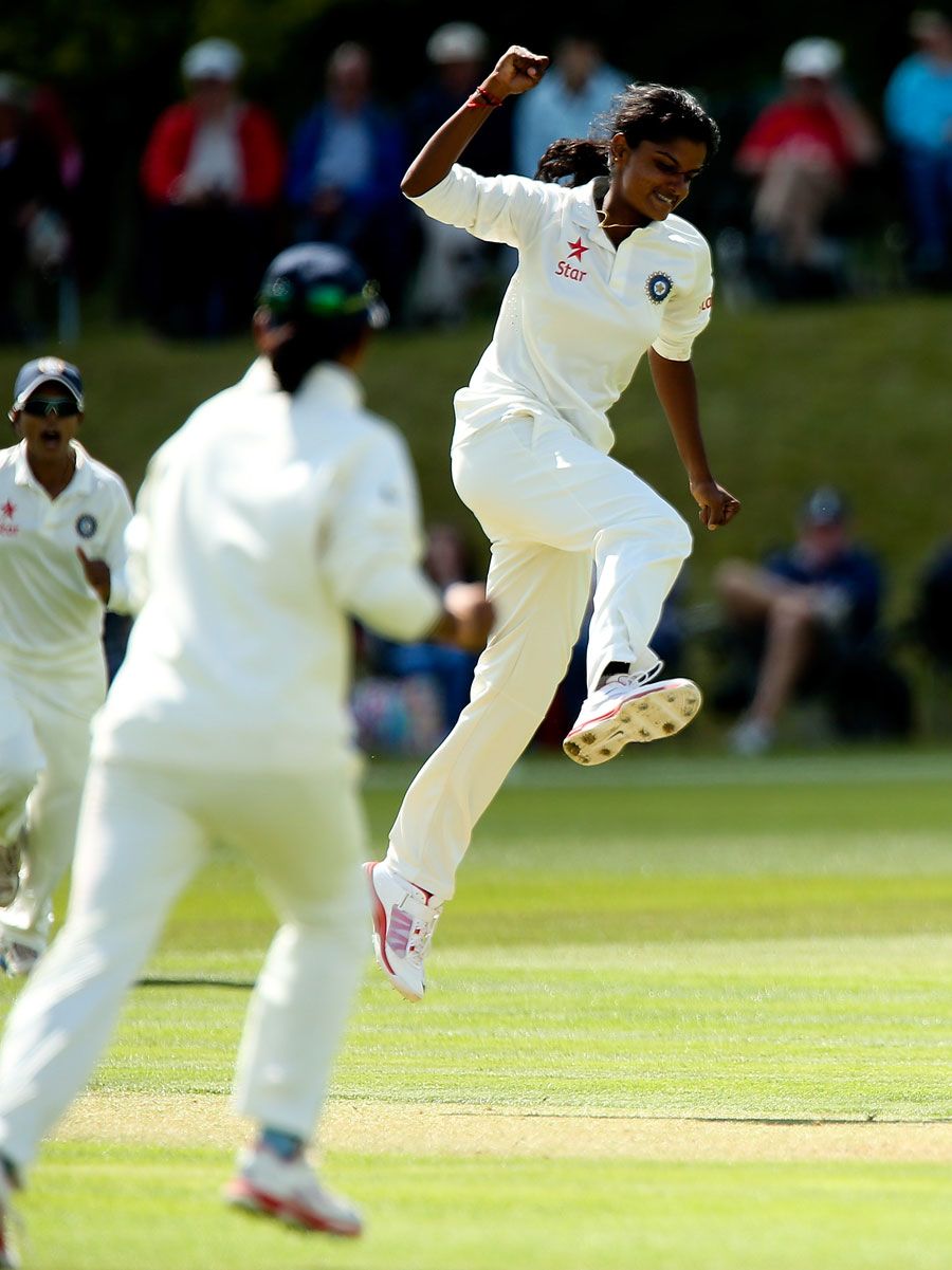 Nagarajan Niranjana picked up 4 for 19