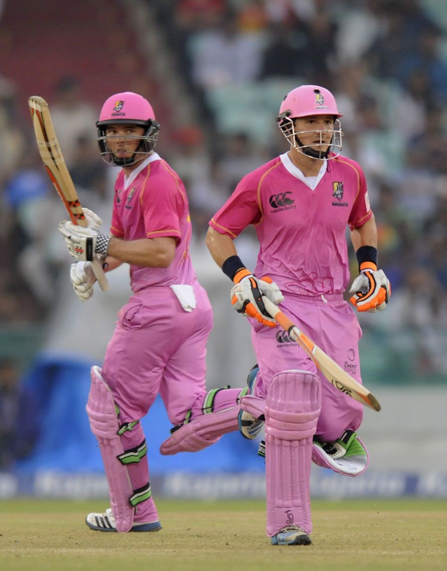 BJ Watling and Daniel Flynn added 90 for the fourth wicket