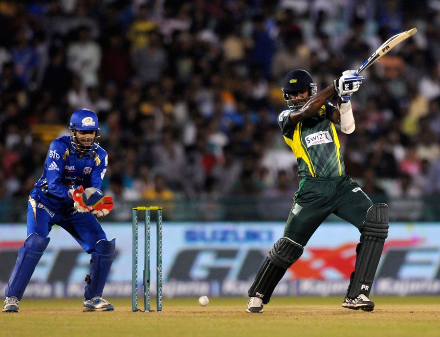 Farveez Maharoof clubs the ball during his 22-ball 41