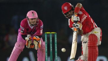 Karnataka roll Tamil Nadu for 61 and cruise home