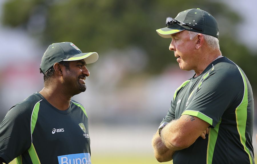 Muttiah Muralitharan has a chat with Craig McDermott