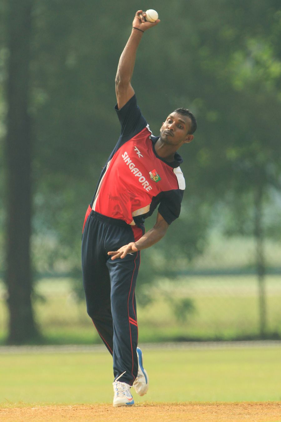 Selladore Vijayakumar finished with 4 for 38