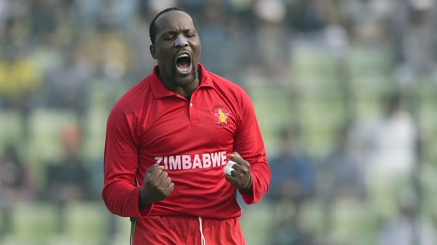 Sibanda, Masakadza, and a painful mid-pitch drama