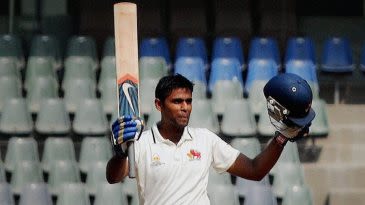 Uthappa, Agarwal put Karnataka ahead