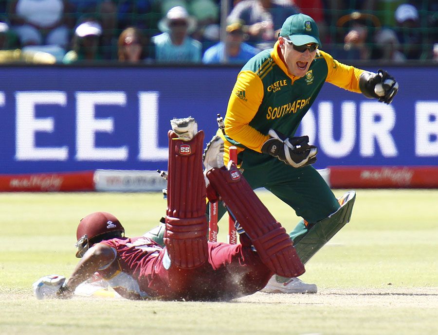 Morne van Wyk completes the run out of Leon Johnson