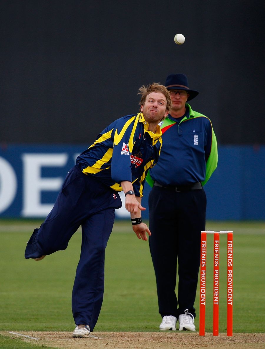 Gloucestershire's Richard Dawson in action, Friends Provident T20, Gloucestershire v Glamorgan, Bristol, July 2, 2010