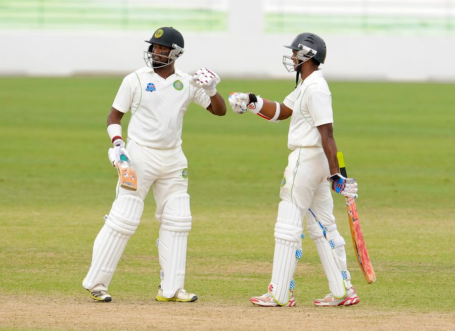 Narsingh Deonarine and Shivnarine Chanderpaul added 144 for the fourth wicket