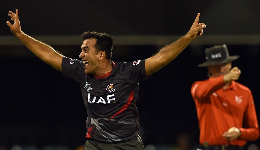 Mohammad Tauqir picked up the wickets of William Porterfield and Niall O'Brien
