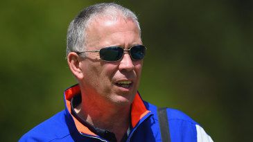 Whitaker cold on Pietersen return