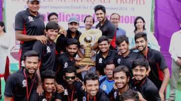 Smit guides Gujarat to title in tense chase