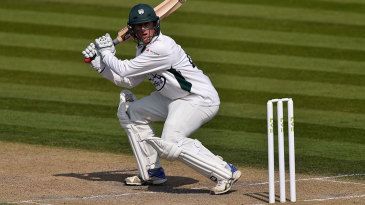 Oliver, Kervezee give Worcs edge