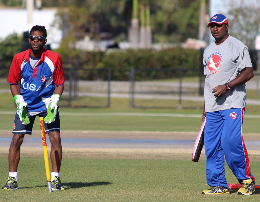 Akeem Dodson and former India seamer Thiru Kumaran at a USA training session