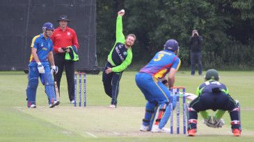Andrew Poynter replaces  injured Stirling