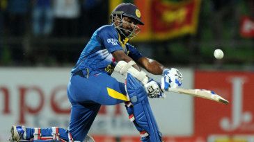 Kusal matches idol Jayasuriya