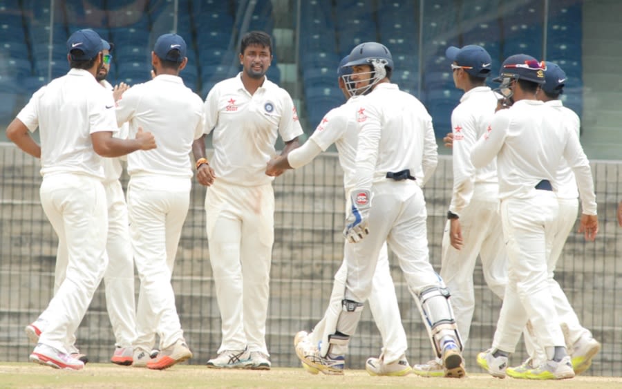 Pragyan Ojha picked up the first three wickets to fall