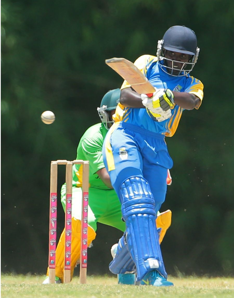 Kyshona Knight pulls during her 65-ball 68