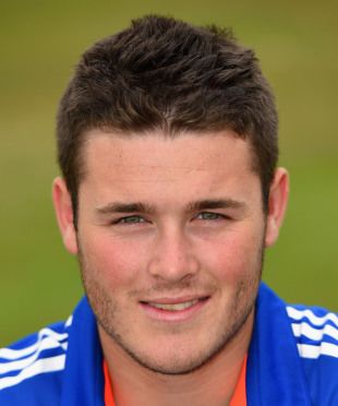 Debutant Aaron Thomason guides Sussex to a draw with Worcestershire