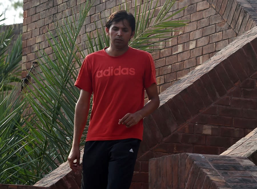 Mohammad Asif leaves the Gaddafi Stadium