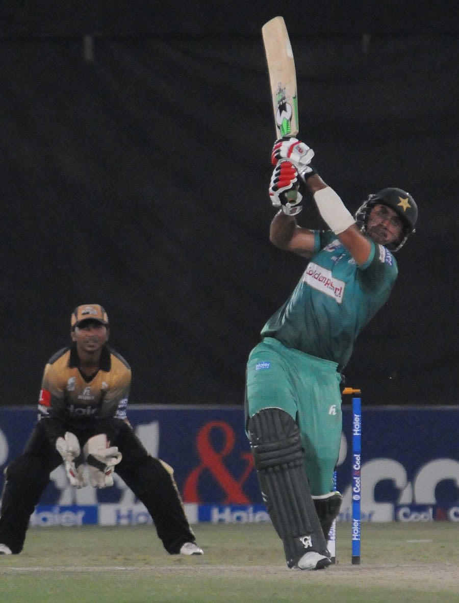Nasir Jamshed struck his first T20 ton
