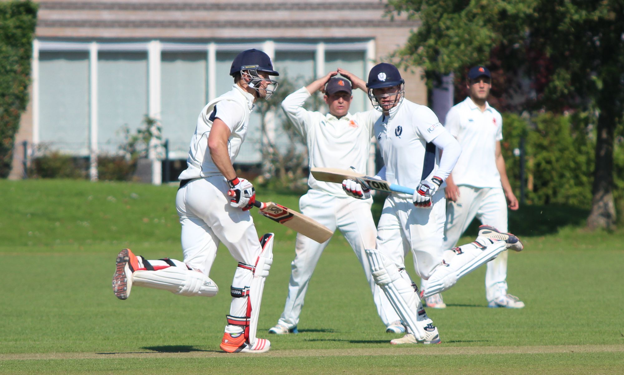 Rob Taylor (l) and Richie Berrington (r) teamed for a 93-run sixth-wicket partnership